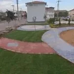 Çim bahçede yürüme yolu,Villa Bahçe Yürüyüş Yolu,Bahçe yolu düzenleme,Bahçe patika taşları,Kayrak taşı bahçe yolu,Bahçe Yolu Fikirleri,Kayrak taşı yürüme yolu,bahçe araba yolu yapımı