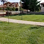 Çim bahçede yürüme yolu,Villa Bahçe Yürüyüş Yolu,Bahçe yolu düzenleme,Bahçe patika taşları,Kayrak taşı bahçe yolu,Bahçe Yolu Fikirleri,Kayrak taşı yürüme yolu,bahçe araba yolu yapımı